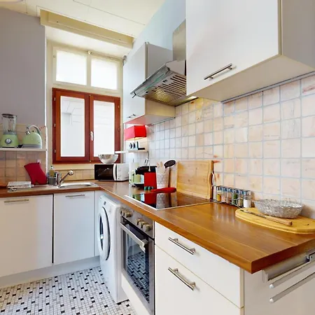 Apartment Authentic In The Heart Of
